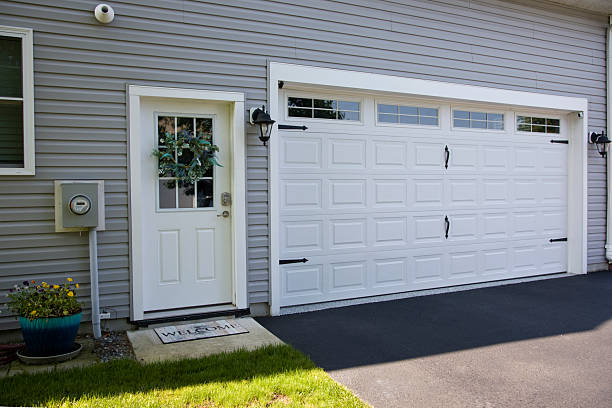24/7 Emergency Garage Door Panel Replacement experts in Brass Castle, NJ